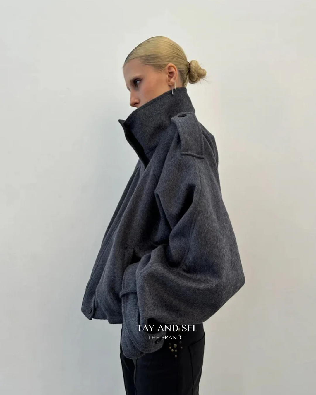 Minimalist Buttoned Wool Short Coat